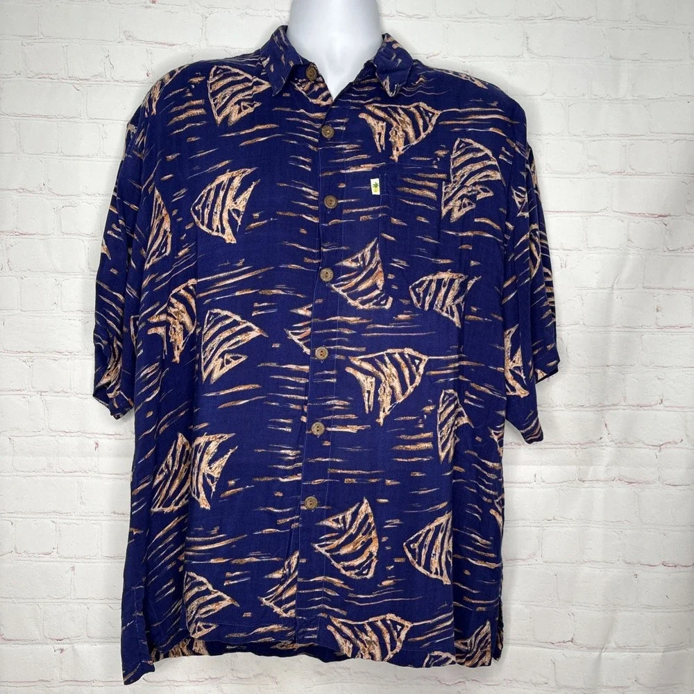 Vintage‎ Pineapple Moon Hawaiin Shirt XL Blue Fish Print Rayon Made In Pakistan